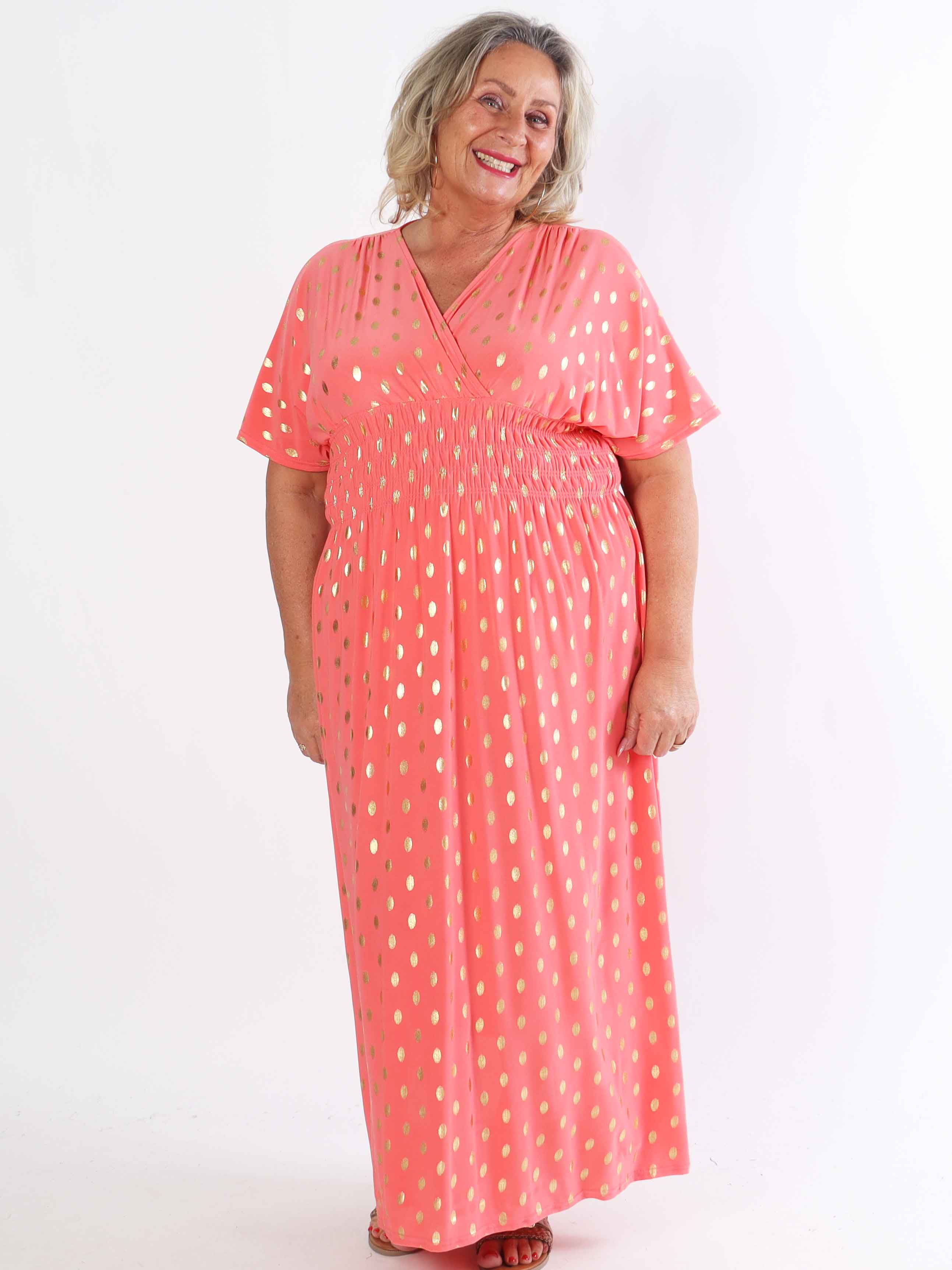 Pams Dot - Lång stretchig plus size-klänning med prickig detalj